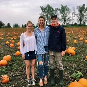 Meet your Posher, Alexandra